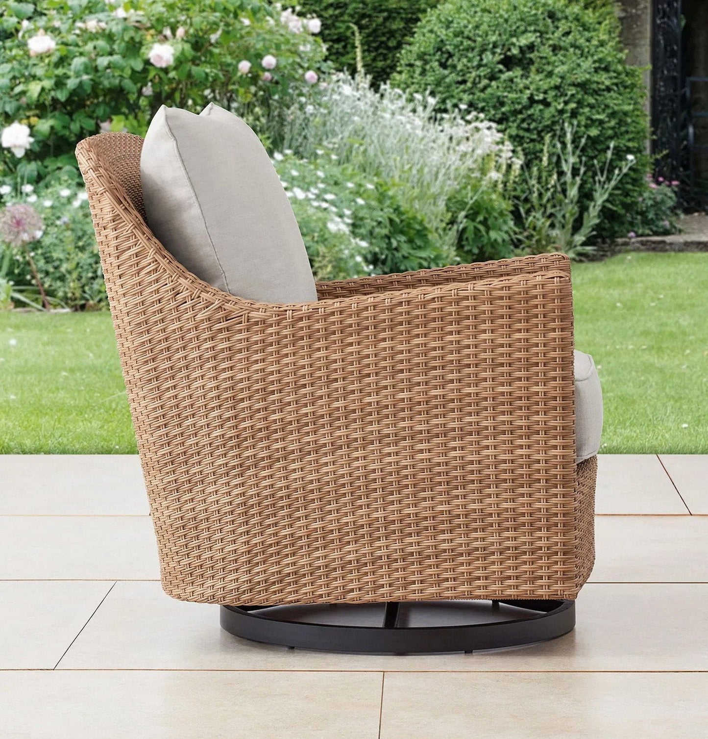 Camden 3-Piece Swivel Outdoor Wicker Patio Chat Set With Cushions