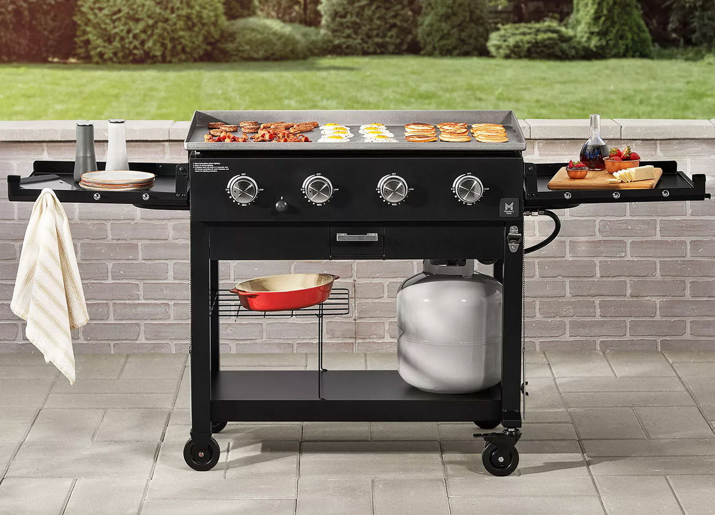 4 Burner Outdoor LP Gas Grill Griddle Top Portable Rolling 720 sq inch Propane