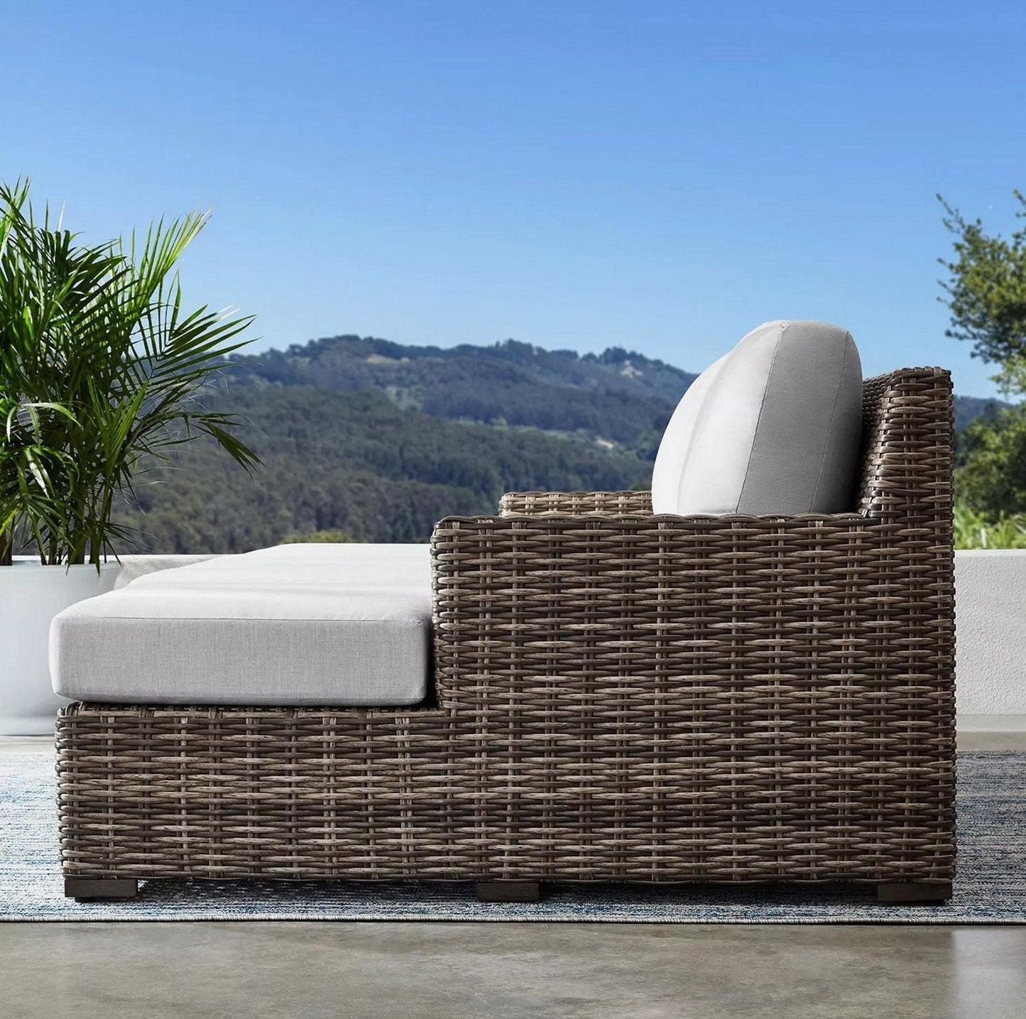 Halstead Outdoor Cushioned Wicker 4-Piece Sectional Set